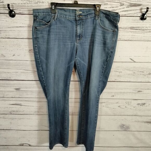 Pre-owned. "Diva ( old Navy) " woman's jeans 👖 - Picture 2 of 7